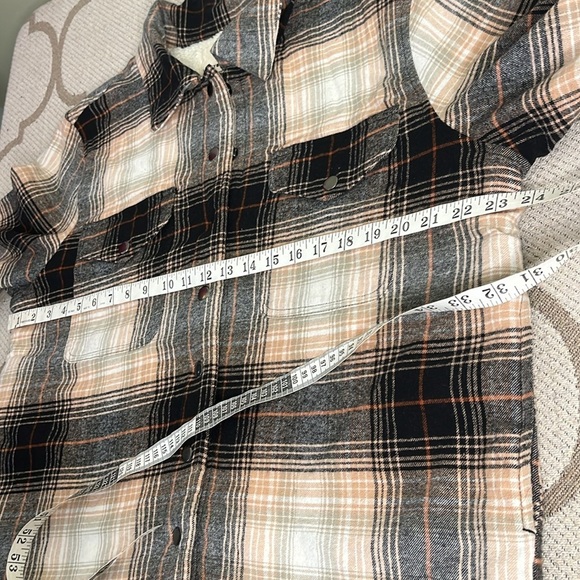 Lucky Brand Sherpa lined snap button side pockets flannel plaid shirt jacket - Picture 5 of 16